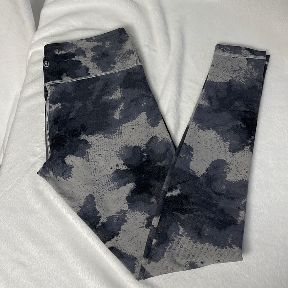 Lululemon size 6